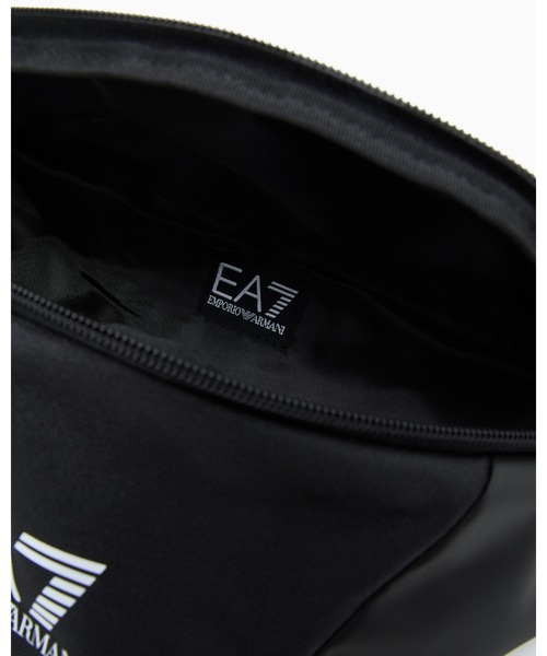 EMPORIO ARMANI EA7(エンポリオアルマーニイーエーセブン)の「【エンポリオ アルマーニ EA7】Train Core ベルトバッグ EA7ロゴ(ショルダーバッグ・メンズ・ブラック・FREE)」の6枚目の写真