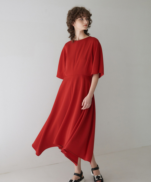 DESIGNWORKS（デザインワークス）の「トリアセ二重織ランダムヘムワンピース（ワンピース・レディース・ブラック/レッド・38）」の2枚目の写真