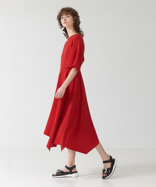 DESIGNWORKS（デザインワークス）の「トリアセ二重織ランダムヘムワンピース（ワンピース・レディース・ブラック/レッド・38）」の11枚目の写真