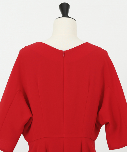 DESIGNWORKS（デザインワークス）の「トリアセ二重織ランダムヘムワンピース（ワンピース・レディース・ブラック/レッド・38）」の18枚目の写真