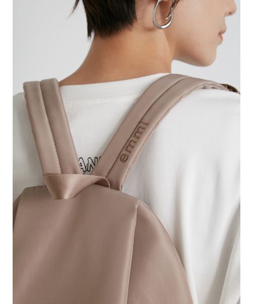 emmi（エミ）の「eco 撥水2wayボディバックパック（バックパック/リュック・レディース・ブラック/モカ・F）」の7枚目の写真