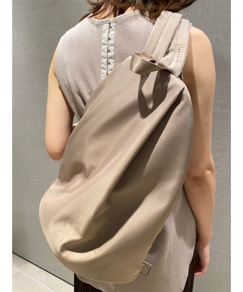 emmi(エミ)の「eco 撥水2wayボディバックパック(バックパック/リュック・レディース・ブラック/モカ・F)」の10枚目の写真