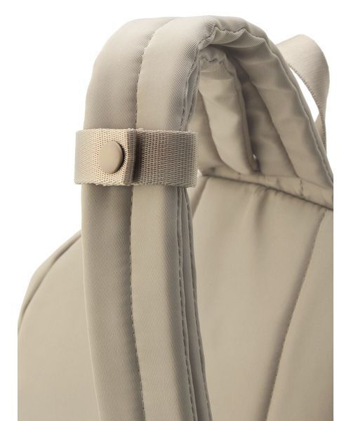 emmi(エミ)の「eco 撥水2wayボディバックパック(バックパック/リュック・レディース・ブラック/モカ・F)」の19枚目の写真