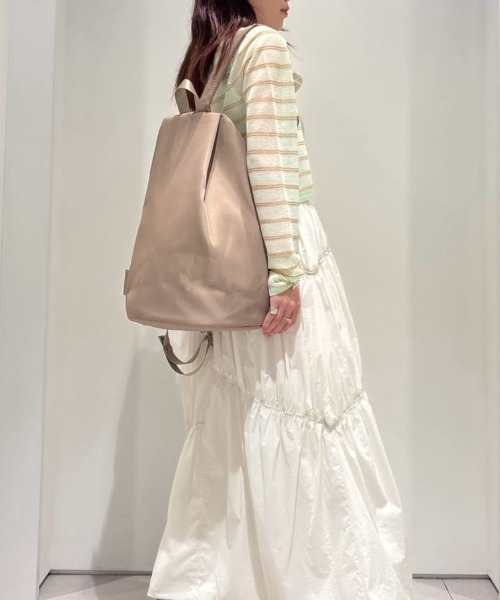emmi(エミ)の「eco 撥水2wayボディバックパック(バックパック/リュック・レディース・ブラック/モカ・F)」の4枚目の写真