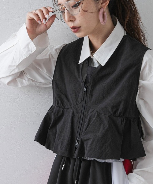 bohmal（ボマール）の「ビスチェデザインバルーンベストトップス（ベスト・レディース・ブラック/ブラウン・FREE）」の10枚目の写真