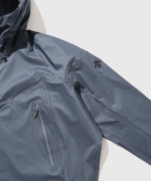 DESCENTE ALLTERRAIN(デサント オルテライン)の「【DESCENTE ALLTERRAIN 81】L3L OVER SHELL JACKET(ナイロンジャケット・メンズ・ブラック/ライトグレー・L/M/S)」の13枚目の写真