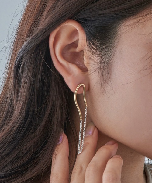 MAISON BREEZE(メゾンブリーズ)の「【MAISON BREEZE】ピアス Combination Metal ニッケルフリー メタル ハーフ ウェーブ ライン キヘイチェーン オーバル チタンポスト スタッドピアス OSWY(ピアス(両耳用)・レディース・ゴールド/シルバー・FREE)」の6枚目の写真