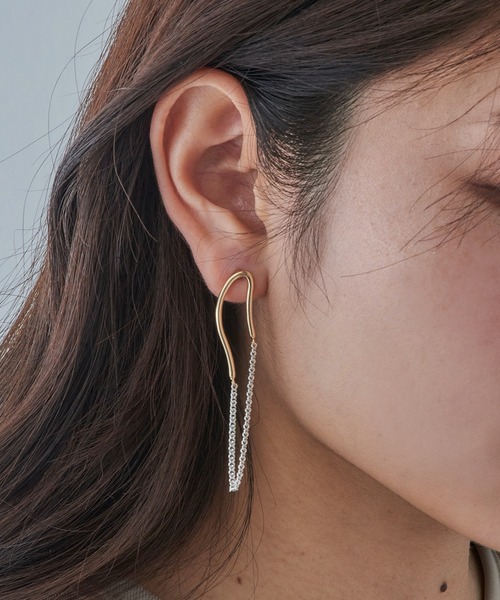 MAISON BREEZE(メゾンブリーズ)の「【MAISON BREEZE】ピアス Combination Metal ニッケルフリー メタル ハーフ ウェーブ ライン キヘイチェーン オーバル チタンポスト スタッドピアス OSWY(ピアス(両耳用)・レディース・ゴールド/シルバー・FREE)」の5枚目の写真