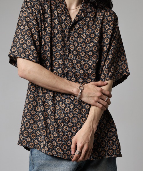 BANKS(バンクス)の「BANKS JOURNAL ALL OVER BATIC SS SHIRT オールオーバーバティック半袖シャツ(シャツ/ブラウス・メンズ・ネイビー/ブラック・L/XL/M)」の1枚目の写真