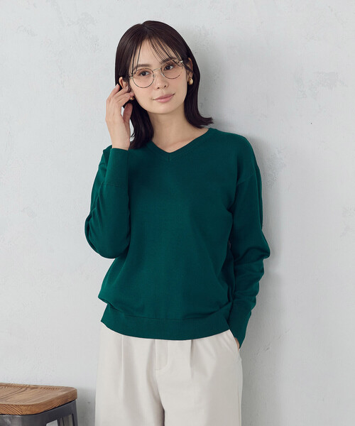 COMME CA ISM（コムサイズム）の「【マシンウォッシャブル】ベーシックＶネックニット（ニット/セーター・レディース・ブラック/ホワイト/グリーン/チャコール・MEDIUM/LARGE）」の4枚目の写真