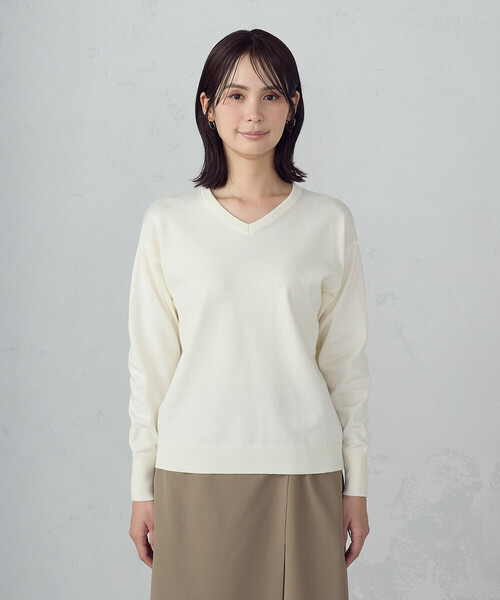 COMME CA ISM（コムサイズム）の「【マシンウォッシャブル】ベーシックＶネックニット（ニット/セーター・レディース・ブラック/ホワイト/グリーン/チャコール・MEDIUM/LARGE）」の10枚目の写真