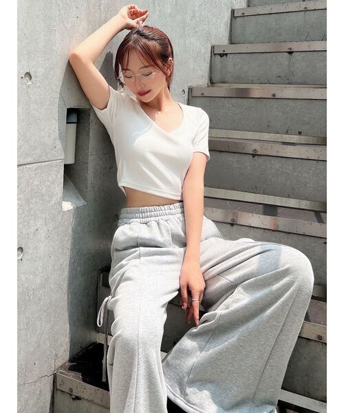 RESEXXY(リゼクシー)の「UネックTシャツ(Tシャツ/カットソー・レディース・ホワイト/ブラック/レッド・FREE)」の21枚目の写真