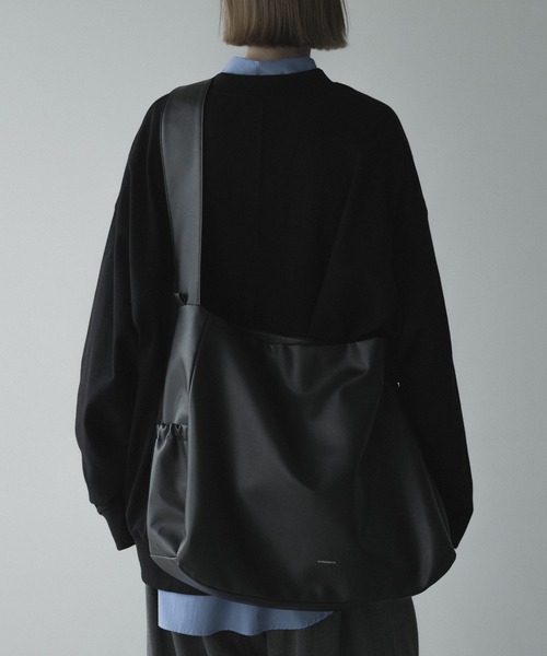 remer（リメール）の「loose vintage shoulder bag / ルーズヴィンテージショルダーバッグ（ショルダーバッグ・メンズ・ブラック・FREE）」の9枚目の写真