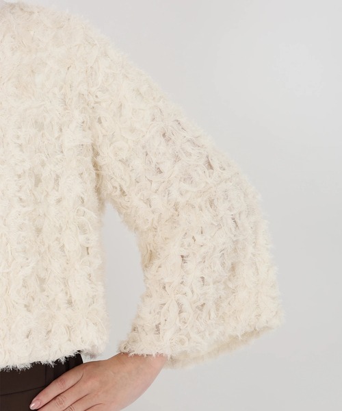 STRAWBERRY-FIELDS（ストロベリーフィールズ）の「クロスエンブロイダリー_レース風刺繍ショート羽織り（その他アウター・レディース・ブラック/キナリ・2）」の12枚目の写真