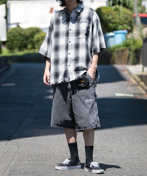 THRASHER（スラッシャー）の「【10】〔THRASHER/スラッシャー〕カラビナ付き サークル マルチミニポーチ（ポーチ・メンズ・ブラック系2/ブラック系1/レオパード・FREE）」の12枚目の写真