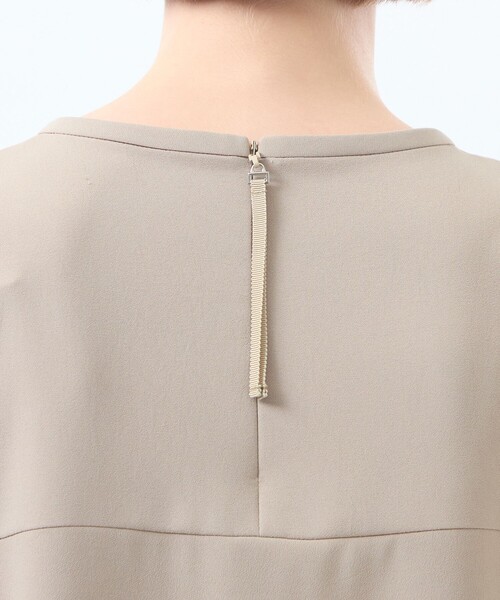 MACKINTOSH PHILOSOPHY(マッキントッシュ フィロソフィー)の「バックサテンドルマンブラウス(シャツ/ブラウス・レディース・ベージュ/ダークネイビー・38/36/34)」の11枚目の写真