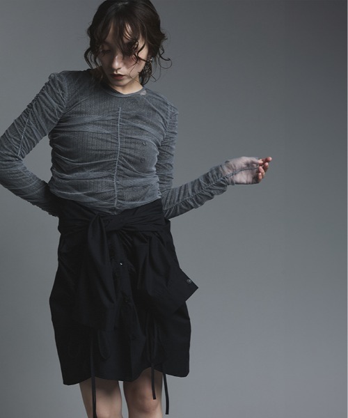 W:Huku(フーク)の「アシンメトリー ラメ ウール ニット カーディガン / Asymmetric Lame Wool-Blend Cardigan(カーディガン/ボレロ・レディース・オフホワイト/ブラック/チャコール・FREE)」の10枚目の写真