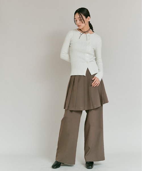 W:Huku(フーク)の「アシンメトリー ラメ ウール ニット カーディガン / Asymmetric Lame Wool-Blend Cardigan(カーディガン/ボレロ・レディース・オフホワイト/ブラック/チャコール・FREE)」の15枚目の写真