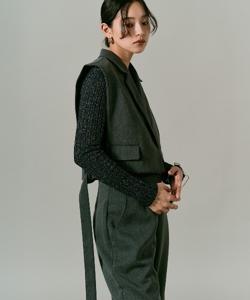 W:Huku(フーク)の「アシンメトリー ラメ ウール ニット カーディガン / Asymmetric Lame Wool-Blend Cardigan(カーディガン/ボレロ・レディース・オフホワイト/ブラック/チャコール・FREE)」の22枚目の写真