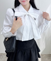 胸刺繍ボウタイブラウス