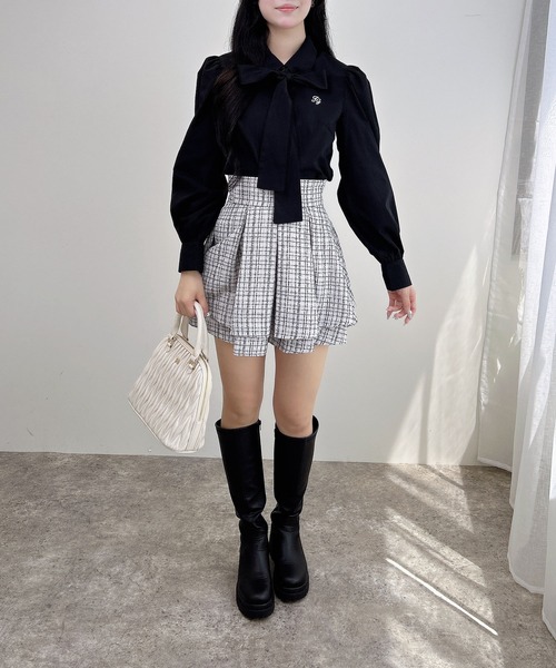 INGNI(イング)の「胸刺繍ボウタイブラウス(シャツ/ブラウス・レディース・ブラック/サックスブルー/オフホワイト/ブラウン系その他2/ネイビー系2・M)」の13枚目の写真