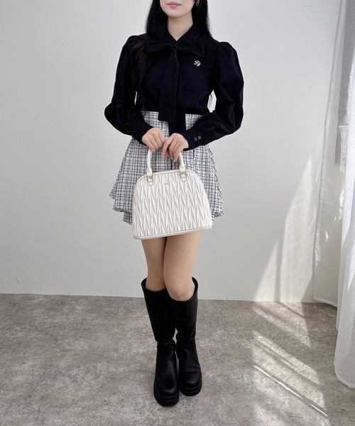 INGNI(イング)の「胸刺繍ボウタイブラウス(シャツ/ブラウス・レディース・ブラック/サックスブルー/オフホワイト/ブラウン系その他2/ネイビー系2・M)」の14枚目の写真
