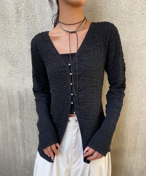 AIC.（エーアイシー）の「ギャザーニットカーディガン（カーディガン/ボレロ・レディース・オフホワイト/ブラック/レッド・FREE）」の16枚目の写真