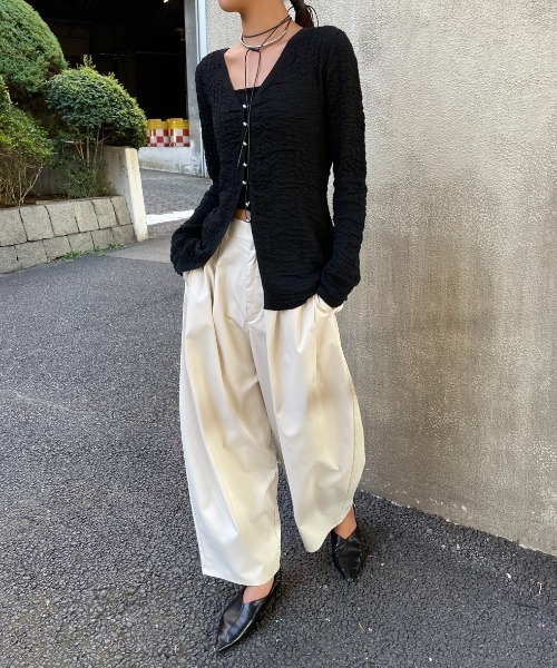 AIC.（エーアイシー）の「ギャザーニットカーディガン（カーディガン/ボレロ・レディース・オフホワイト/ブラック/レッド・FREE）」の17枚目の写真