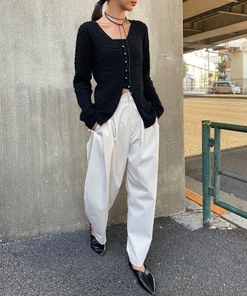 AIC.（エーアイシー）の「ギャザーニットカーディガン（カーディガン/ボレロ・レディース・オフホワイト/ブラック/レッド・FREE）」の10枚目の写真