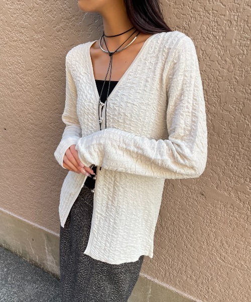 AIC.（エーアイシー）の「ギャザーニットカーディガン（カーディガン/ボレロ・レディース・オフホワイト/ブラック/レッド・FREE）」の5枚目の写真