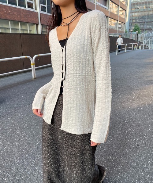 AIC.（エーアイシー）の「ギャザーニットカーディガン（カーディガン/ボレロ・レディース・オフホワイト/ブラック/レッド・FREE）」の18枚目の写真