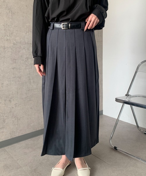Maison Calme(メゾンカルム)の「【2点セット】Aラインベルト付きウールライクプリーツロングスカート トレンド(スカート・レディース・ブラウン/ライトグレー/グレー/ブラック・L/M)」の16枚目の写真