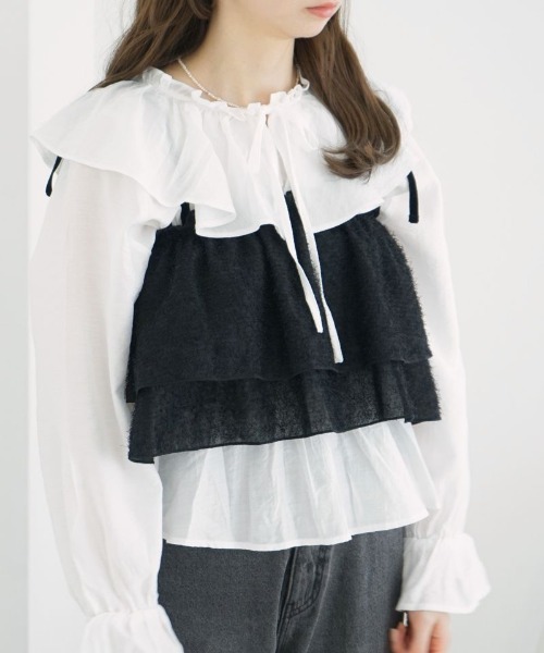 flower（フラワー）の「シャギーフリルビスチェ（キャミソール・レディース・ブラック/アイボリー・FREE）」の2枚目の写真