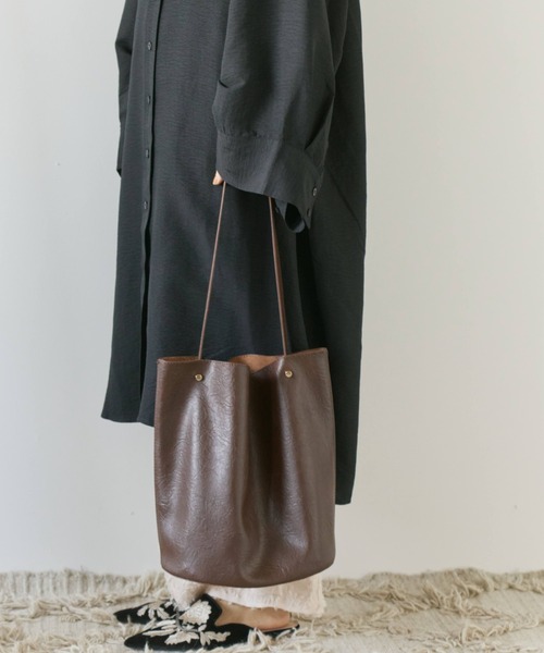 Libra Cue（リブラ キュー）の「ロングシャツワンピース（シャツワンピース・レディース・ホワイト/ブラック・FREE）」の19枚目の写真