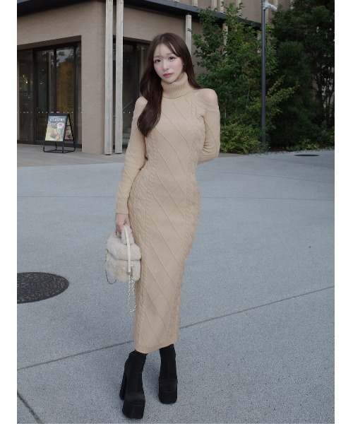 ダーリッチ 新品 オープンショルダーケーブルニットロングワンピース 【FS】黒 ダーリッチ Darich オープンショルダーケーブルニットロング