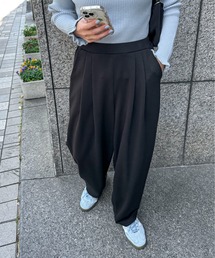 ポンチタックカーブパンツ