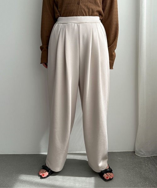 PILIT（ピリット）の「ポンチタックカーブパンツ（その他パンツ・レディース・アイボリー/ブラック/ブラウン・MEDIUM）」の14枚目の写真