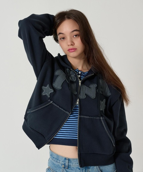 裏起毛 ロゴパッチワーク フーディー TINA：JOJUN（パーカー）｜TINA