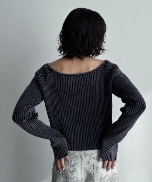 VACANCY(ヴァカンシー)の「ウォッシュ加工スクエアネックリブトップス(Tシャツ/カットソー・レディース・ダークブルー/ブラウン/ブラック・FREE)」の13枚目の写真