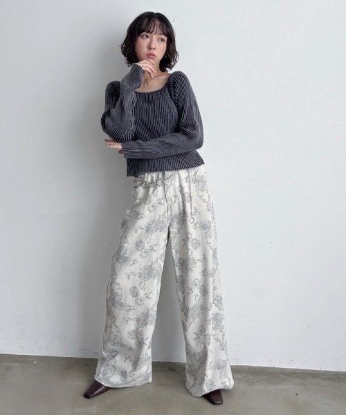 VACANCY(ヴァカンシー)の「ウォッシュ加工スクエアネックリブトップス(Tシャツ/カットソー・レディース・ダークブルー/ブラウン/ブラック・FREE)」の15枚目の写真