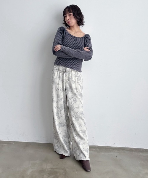 VACANCY(ヴァカンシー)の「ウォッシュ加工スクエアネックリブトップス(Tシャツ/カットソー・レディース・ダークブルー/ブラウン/ブラック・FREE)」の16枚目の写真