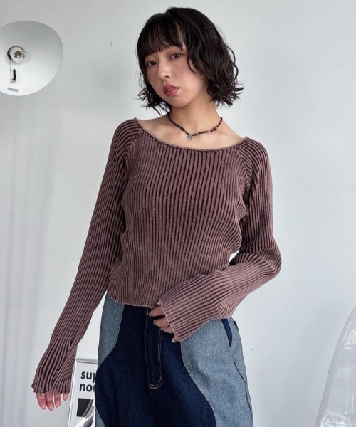 VACANCY(ヴァカンシー)の「ウォッシュ加工スクエアネックリブトップス(Tシャツ/カットソー・レディース・ダークブルー/ブラウン/ブラック・FREE)」の8枚目の写真