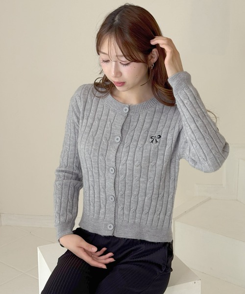 frunco(フランコ)の「リボン刺繍ニットカーディガン(カーディガン/ボレロ・レディース・ブラック/レッド/ピンク/ホワイト/グレー・FREE)」の12枚目の写真
