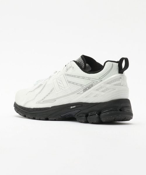 NEW BALANCE(ニューバランス)の「NEW BALANCE (ニューバランス) U1906RNA(スニーカー・メンズ・ホワイト・29cm/28.5cm/28cm/27.5cm/27cm/26.5cm/26cm/25.5cm)」の6枚目の写真