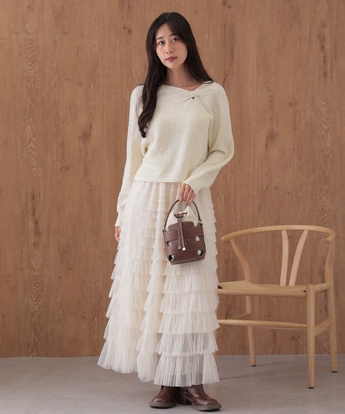 SUWDEE(スーディー)の「ribbon motif knit pullover(ニット/セーター・レディース・キャメル/ブラック/アイボリー・FREE)」の4枚目の写真