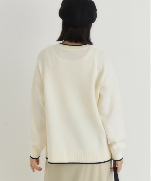 Right-on(ライトオン)の「HONEYSUCKLE ROSE(ハニーサックルローズ)【レディース】スウェットライク刺繍セーター(洗濯機で洗える)(ニット/セーター・レディース・オフホワイト/ブラック/グリーン・M/L/S)」の16枚目の写真