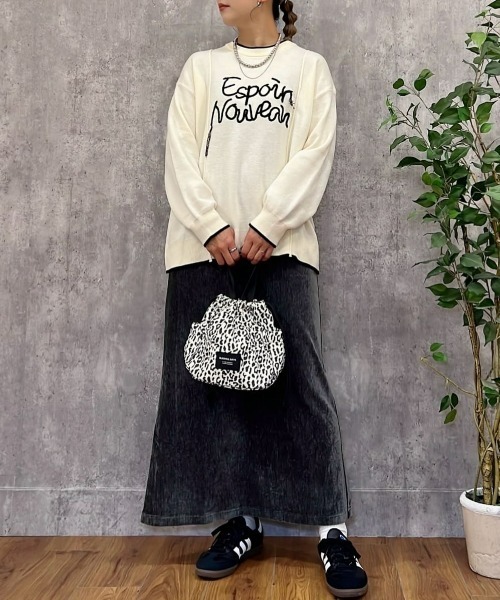 Right-on(ライトオン)の「HONEYSUCKLE ROSE(ハニーサックルローズ)【レディース】スウェットライク刺繍セーター(洗濯機で洗える)(ニット/セーター・レディース・オフホワイト/ブラック/グリーン・M/L/S)」の22枚目の写真
