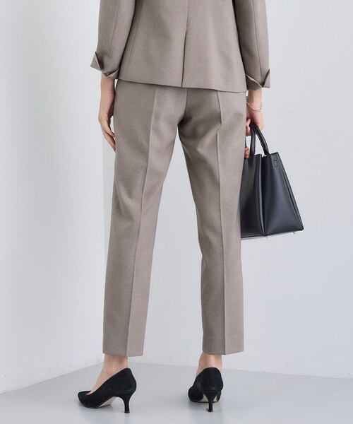 INDIVI（インディヴィ）の「【洗える／通勤／スーツ】メランジストレッチ テーパードパンツ（スーツパンツ・レディース・チャコールグレー/ブラウン系その他/ネイビー・42/40/38/36/34/19/15 /13/12/05/03）」の6枚目の写真