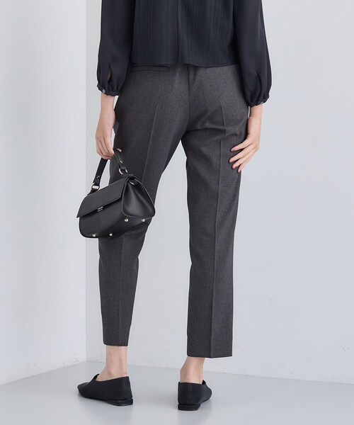 INDIVI（インディヴィ）の「【洗える／通勤／スーツ】メランジストレッチ テーパードパンツ（スーツパンツ・レディース・チャコールグレー/ブラウン系その他/ネイビー・42/40/38/36/34/19/15 /13/12/05/03）」の14枚目の写真