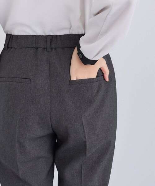 INDIVI（インディヴィ）の「【洗える／通勤／スーツ】メランジストレッチ テーパードパンツ（スーツパンツ・レディース・チャコールグレー/ブラウン系その他/ネイビー・42/40/38/36/34/19/15 /13/12/05/03）」の22枚目の写真